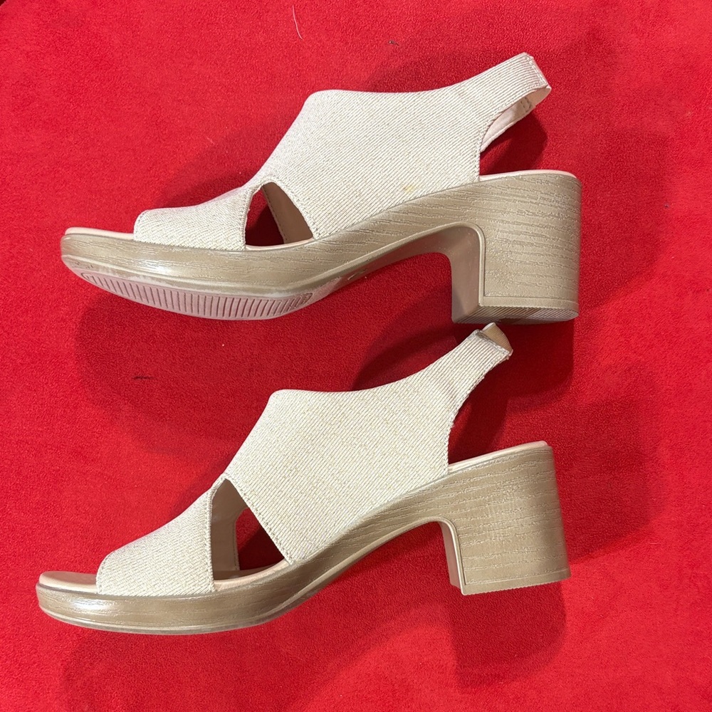 Bzees Stretch Open-Toe Slingback Sandals - Picture 4 of 8